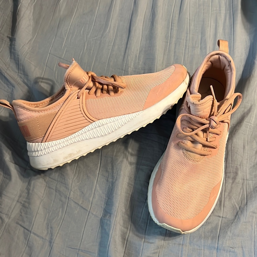 Tennis Shoes